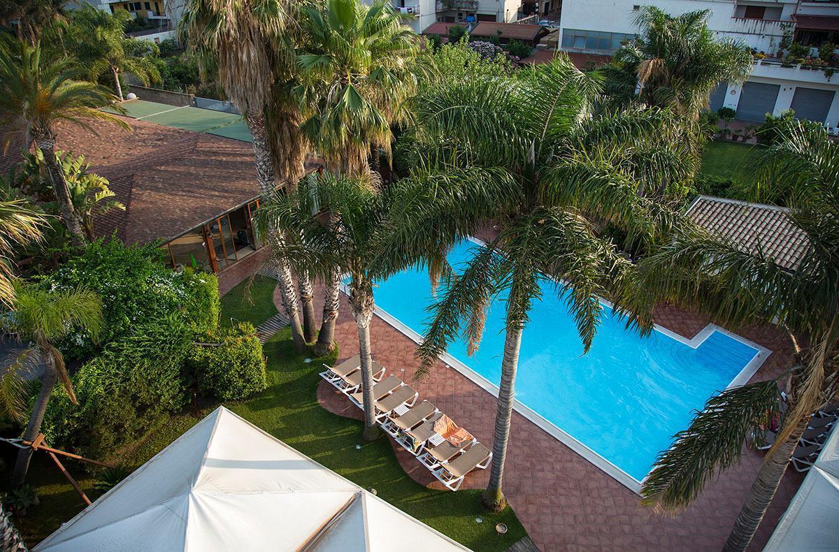 Hotel Redebora Torregrotta Exteriör bild