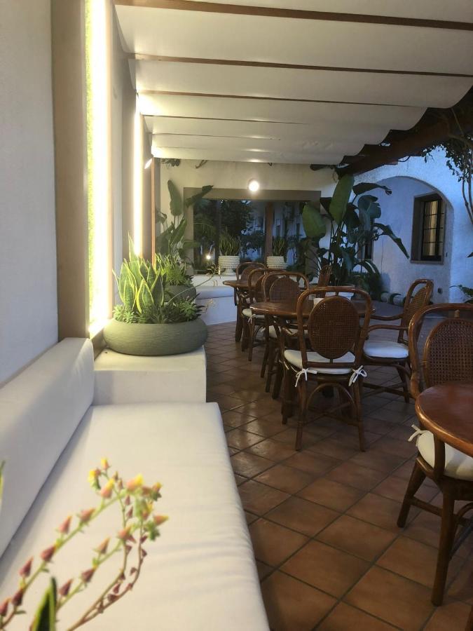 Hotel Redebora Torregrotta Exteriör bild