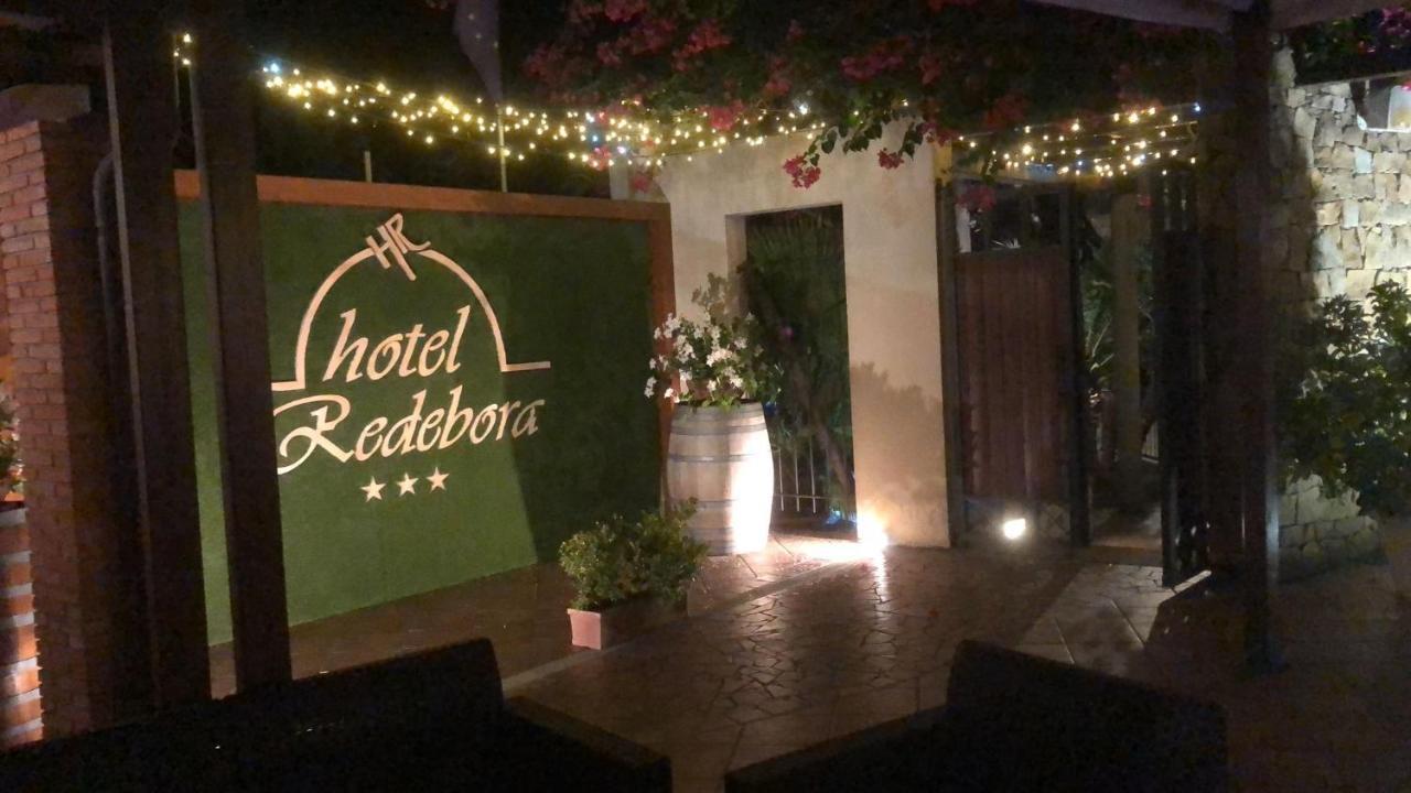 Hotel Redebora Torregrotta Exteriör bild